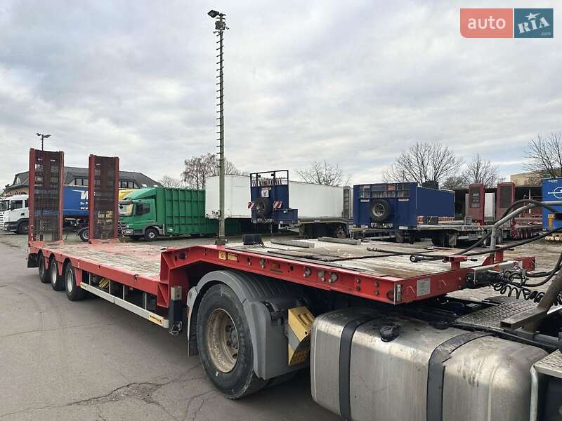 Низкорамная платформа Faymonville STN 2011 в Ровно фото 2 Низкорамная платформа Faymonville STN 2011 в Ровно