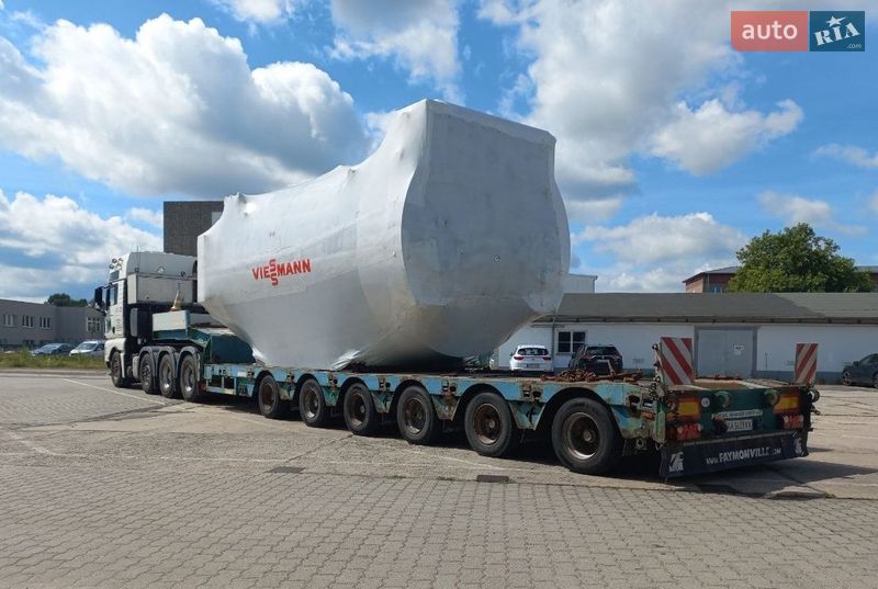 Низкорамна платформа Faymonville STN 2005 в Бучі