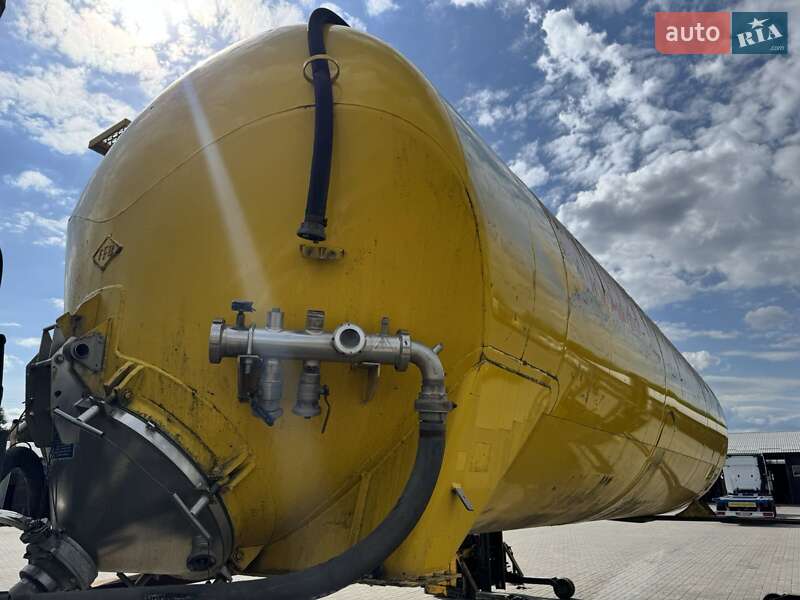 Цистерна Feldbinder 334ST 2012 в Черкассах