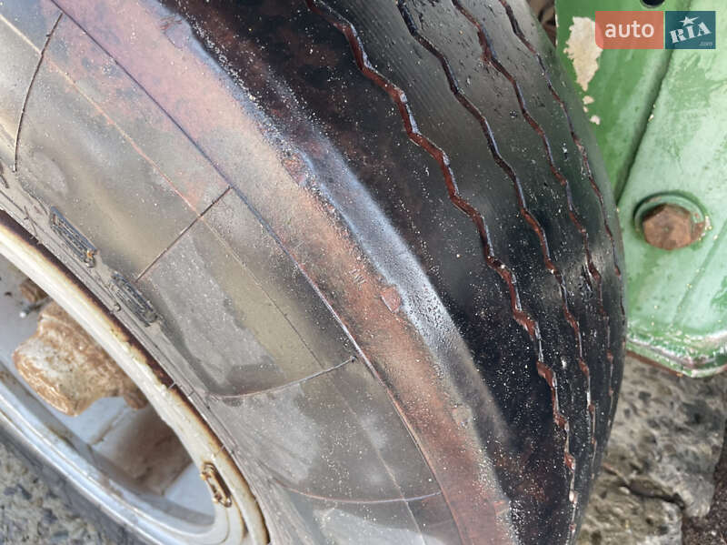 Цистерна полуприцеп Feldbinder EUT 1989 в Львове