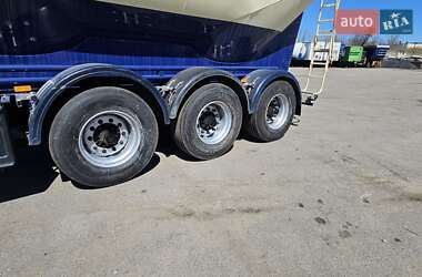 Цистерна Feldbinder EUT 2000 в Каменском