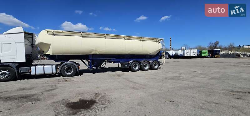 Цистерна Feldbinder EUT 2000 в Каменском