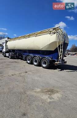 Цистерна Feldbinder EUT 2000 в Каменском
