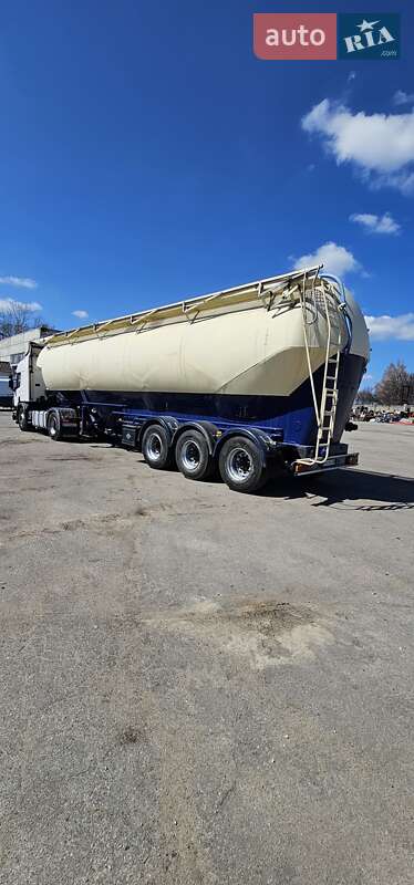Цистерна Feldbinder EUT 2000 в Каменском