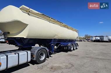 Цистерна Feldbinder EUT 2000 в Каменском