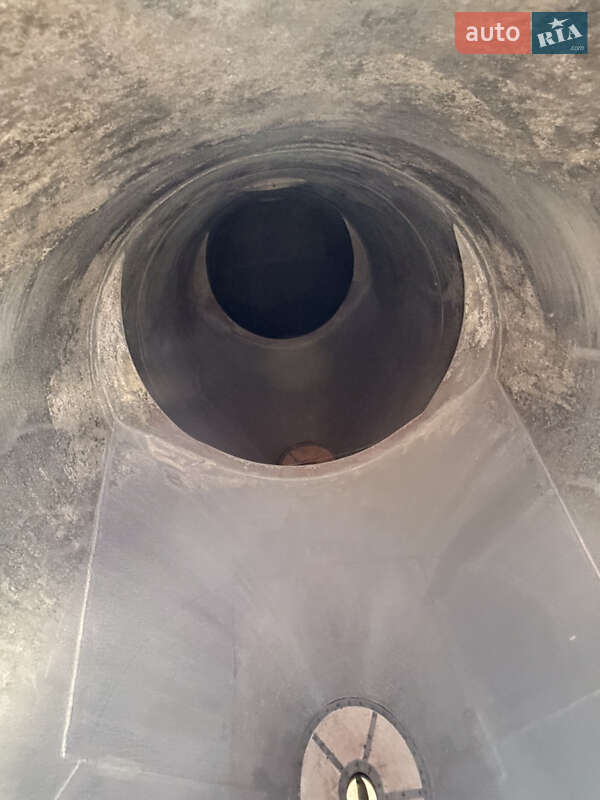 Цистерна полуприцеп Feldbinder EUT 1989 в Львове