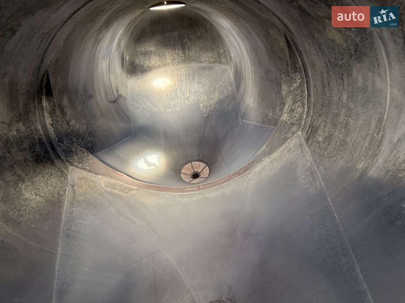 Цистерна полуприцеп Feldbinder EUT 1989 в Львове