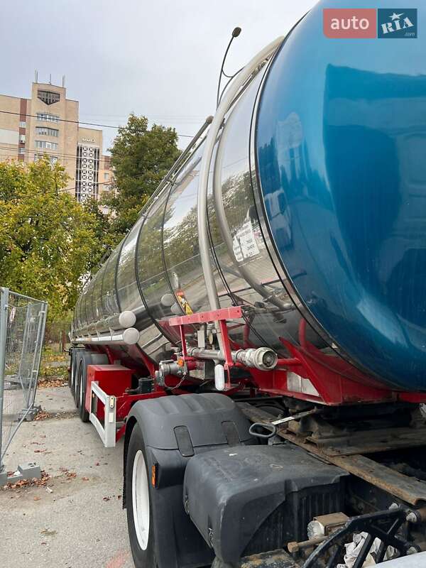 Цистерна напівпричіп Feldbinder EUT 1997 в Києві