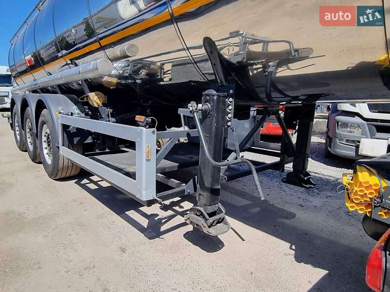 Цистерна напівпричіп Feldbinder FFB 2003 в Вінниці фото 9 Цистерна напівпричіп Feldbinder FFB 2003 в Вінниці