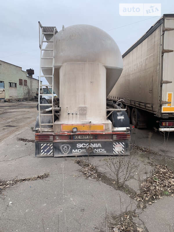 Цистерна полуприцеп Feldbinder FFB 1993 в Кривом Роге