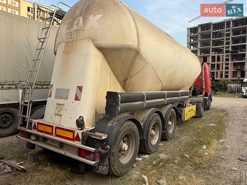 Цементовоз Feldbinder FFB 2007 в Черновцах
