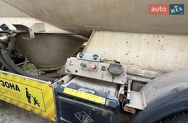 Цементовоз Feldbinder FFB 2007 в Черновцах