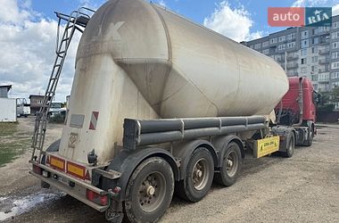 Цементовоз Feldbinder FFB 2007 в Черновцах