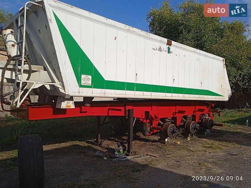 Самоскид напівпричіп Feldbinder MUL 1994 в Лубнах