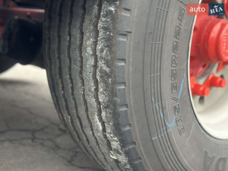 Цистерна напівпричіп Feldbinder TSA 2004 в Дубні