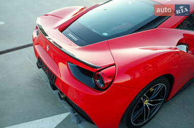 Купе Ferrari 488 GTB 2016 в 
