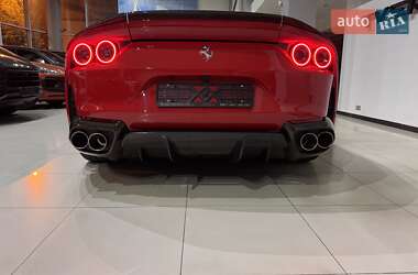Купе Ferrari 812 Superfast 2020 в 