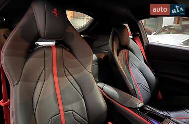 Купе Ferrari 812 Superfast 2020 в 