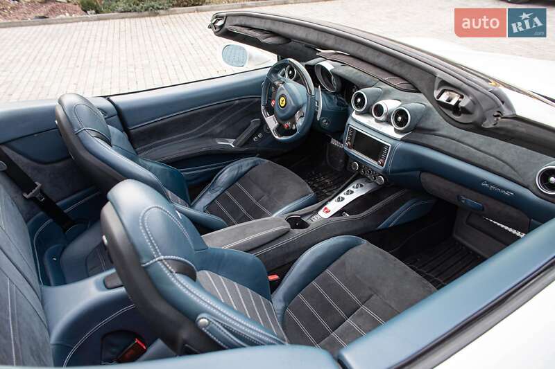 Кабриолет Ferrari California T 2015 в Киеве