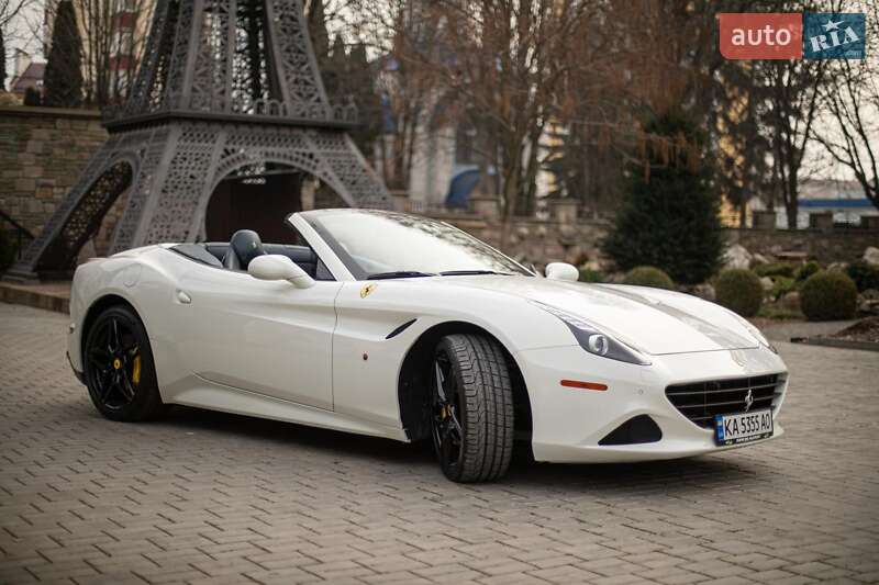 Кабриолет Ferrari California T 2015 в Киеве