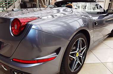 Кабриолет Ferrari California 2015 в 