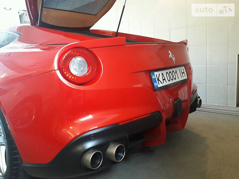 Купе Ferrari F12 2013 в Києві