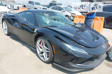 Купе Ferrari F8 2021 в 