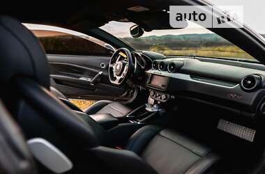 Хетчбек Ferrari FF 2013 в 