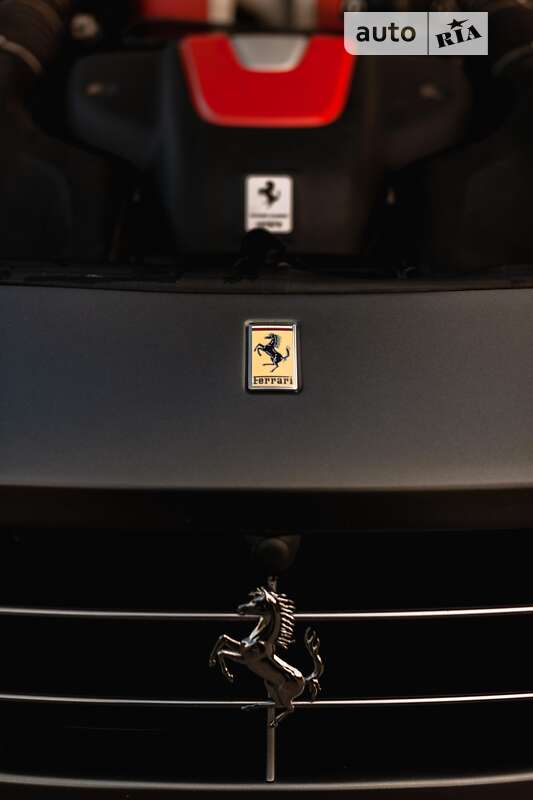 Хэтчбек Ferrari FF 2013 в Львове