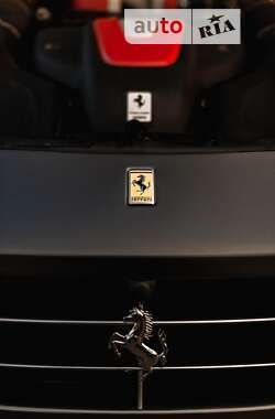 Хетчбек Ferrari FF 2013 в 