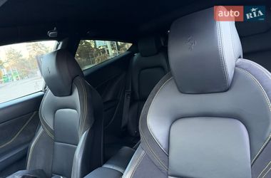 Купе Ferrari FF 2013 в Киеве