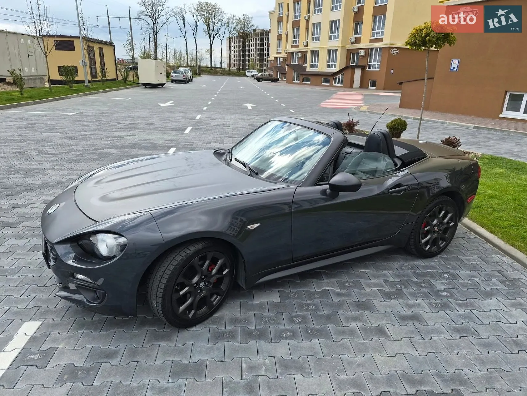2016 Fiat 124 Spider - мініатюра 9