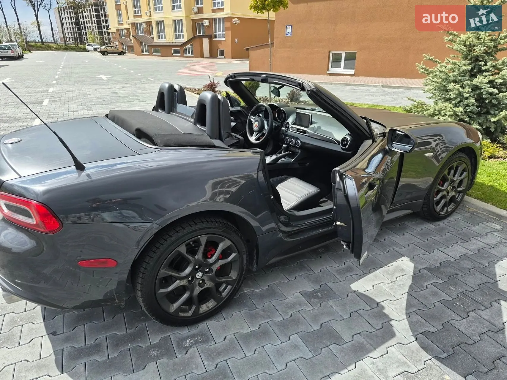 2016 Fiat 124 Spider - мініатюра 14