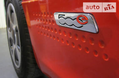 Хэтчбек Fiat 500 2013 в 