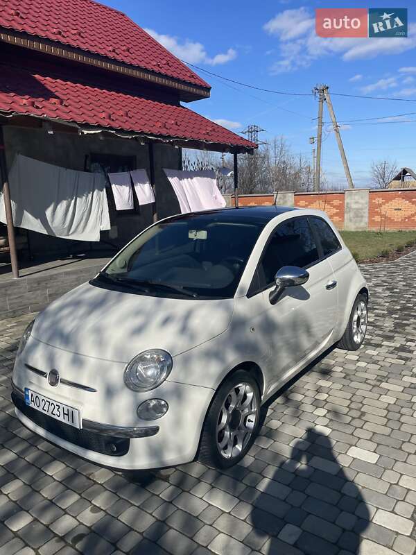 Хэтчбек Fiat 500 2010 в Берегово