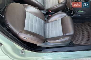 Хэтчбек Fiat 500 2012 в 
