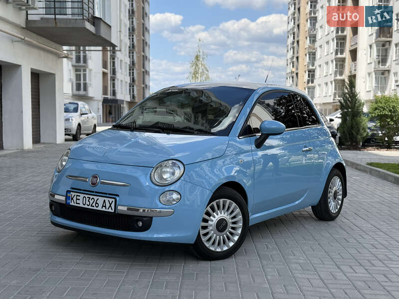 Хэтчбек Fiat 500 2012 в 