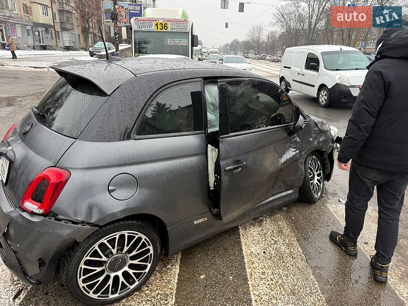 Хетчбек Fiat 500 2016 в Дніпрі