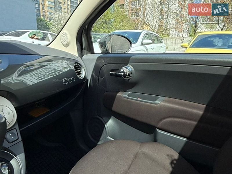 Хэтчбек Fiat 500 2012 в Черкассах