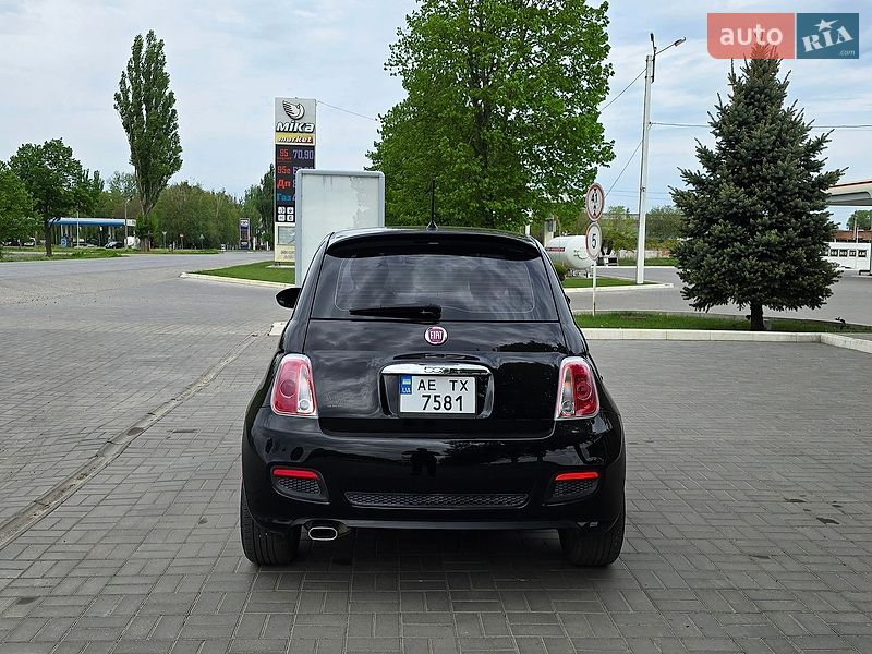 Хэтчбек Fiat 500 2015 в Магдалиновке