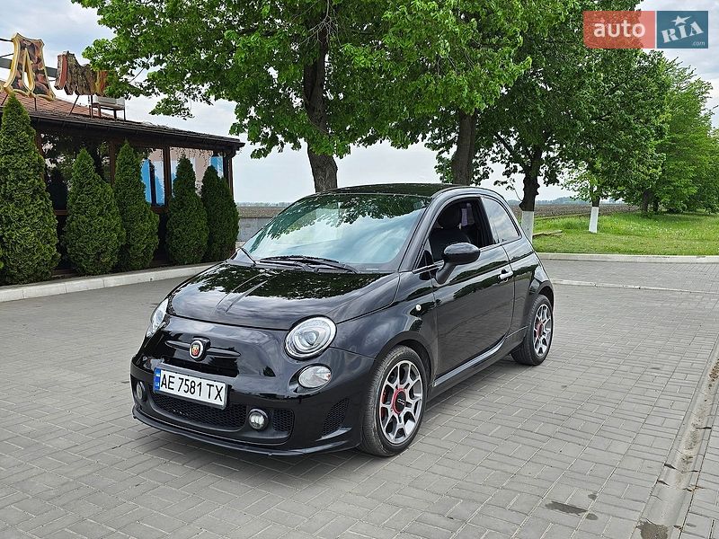 Хэтчбек Fiat 500 2015 в Магдалиновке