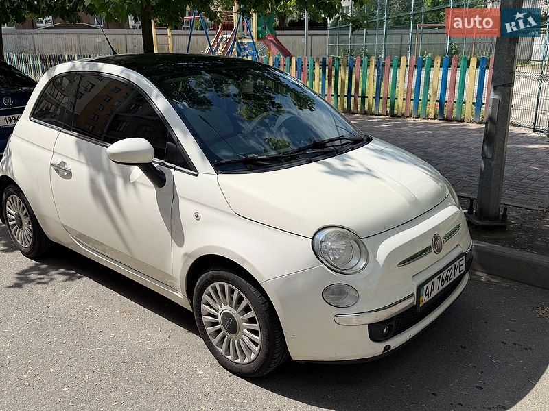 Хетчбек Fiat 500 2012 в Софіївській Борщагівці