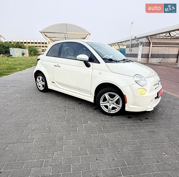 Хэтчбек Fiat 500 2015 в Луцке