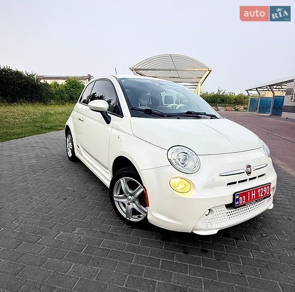 Хэтчбек Fiat 500 2015 в Луцке
