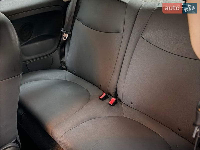 Хэтчбек Fiat 500 2016 в Чернигове