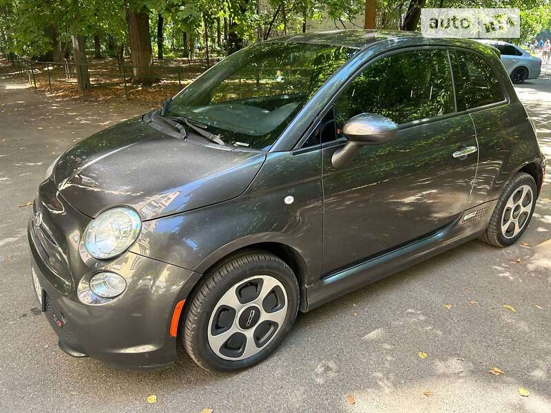 Хэтчбек Fiat 500e 2014 в Киеве