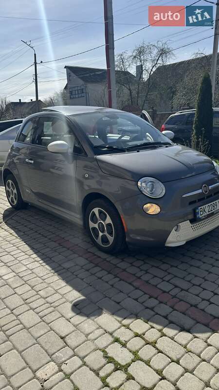 Fiat 500e 2013 Fiat 500e 2013