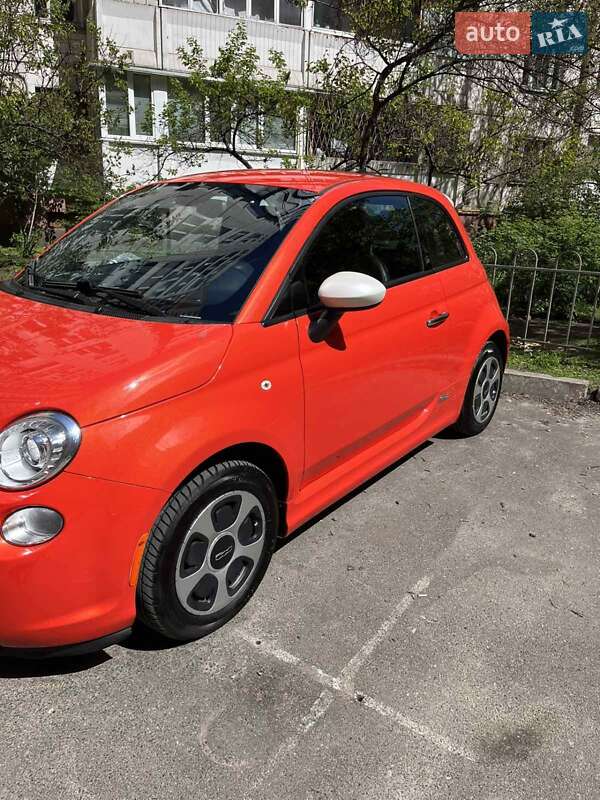 Хэтчбек Fiat 500e 2015 в Киеве
