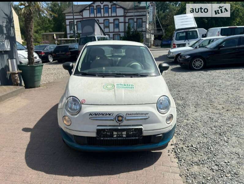 Fiat 500e 2011