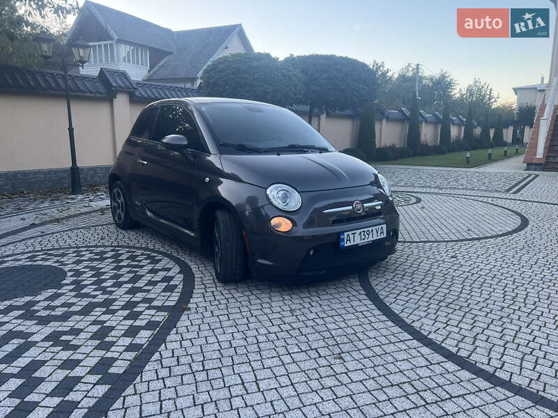 Хэтчбек Fiat 500e 2015 в Косове